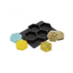 Moldes Molde para 4 jabones, hexagonales Ventajas del producto:
Los moldes pueden utilizarse muchas veces
No es necesario utiliz